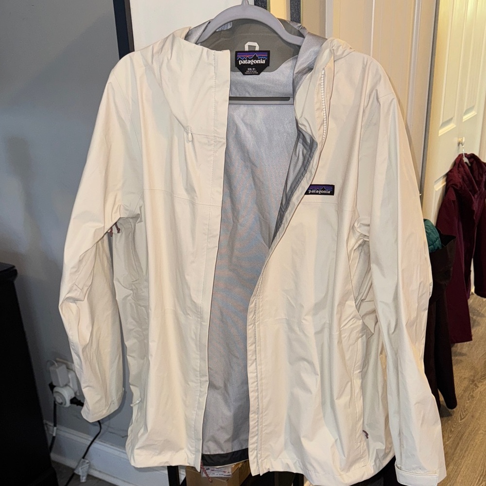 Patagonia Off-White Hooded Rain Jacket
